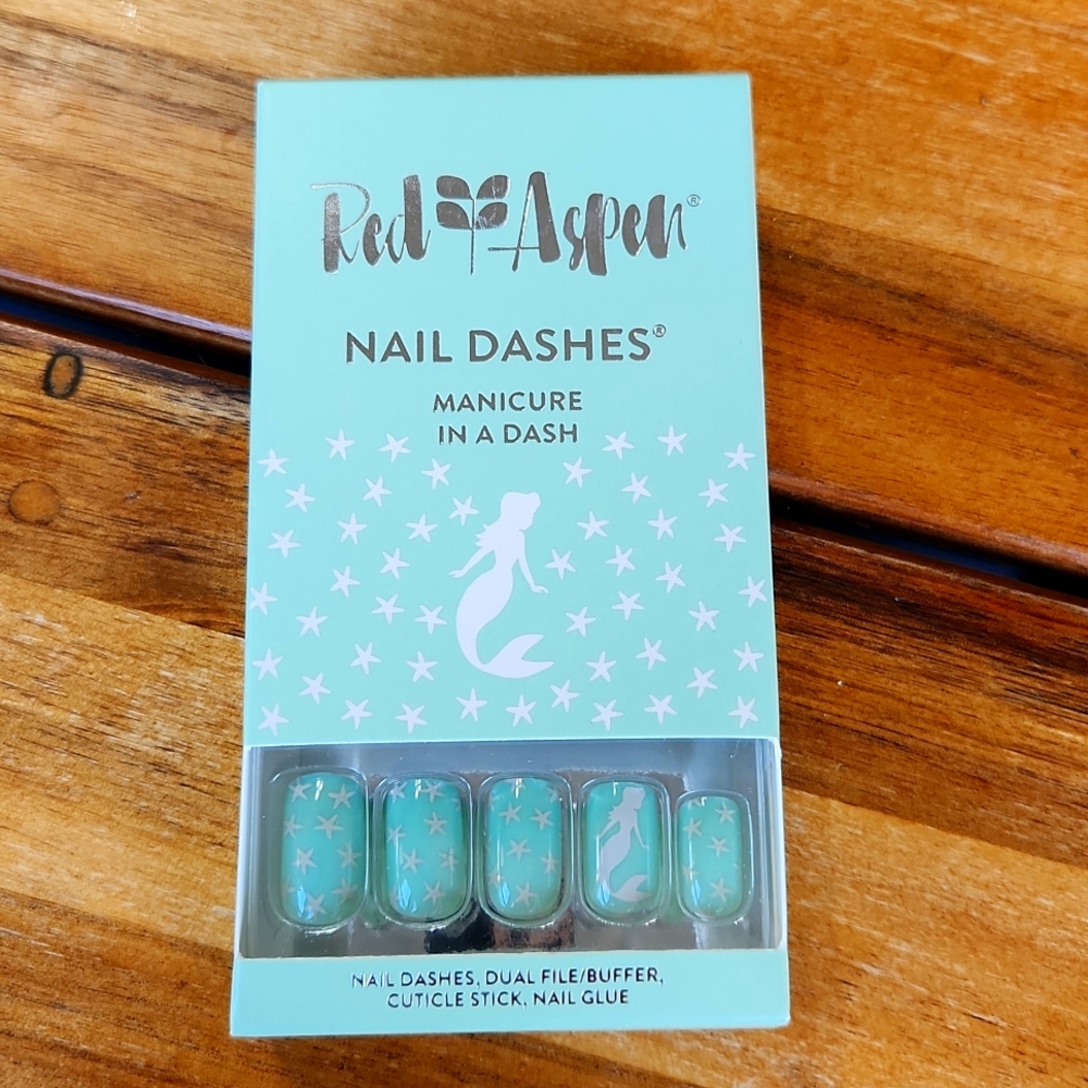 Press on nails